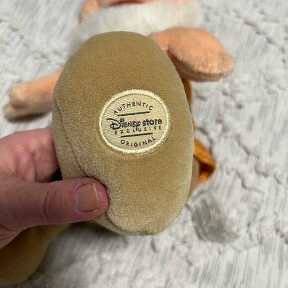 Disney Store Exclusive Doc Plush Snow White and the Seven Dwarfs - Picture 6 of 6